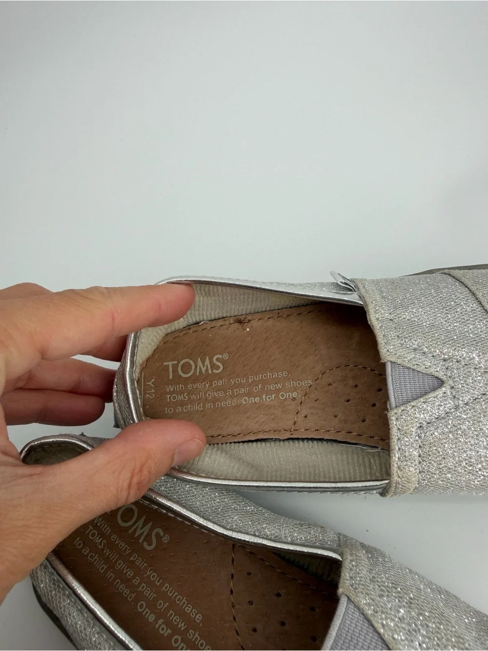 TOMS Kids Classic Silver Glitter Alpargata Slip On Shoes Size Youth 12 Y12